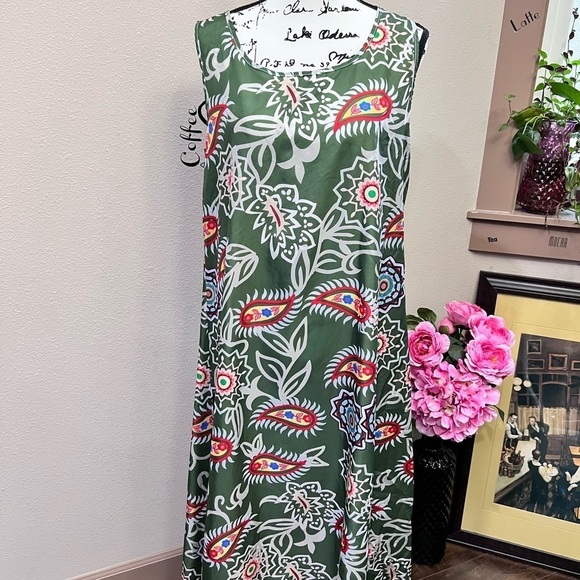 Cropped style long summer dress. - Picture 2 of 7